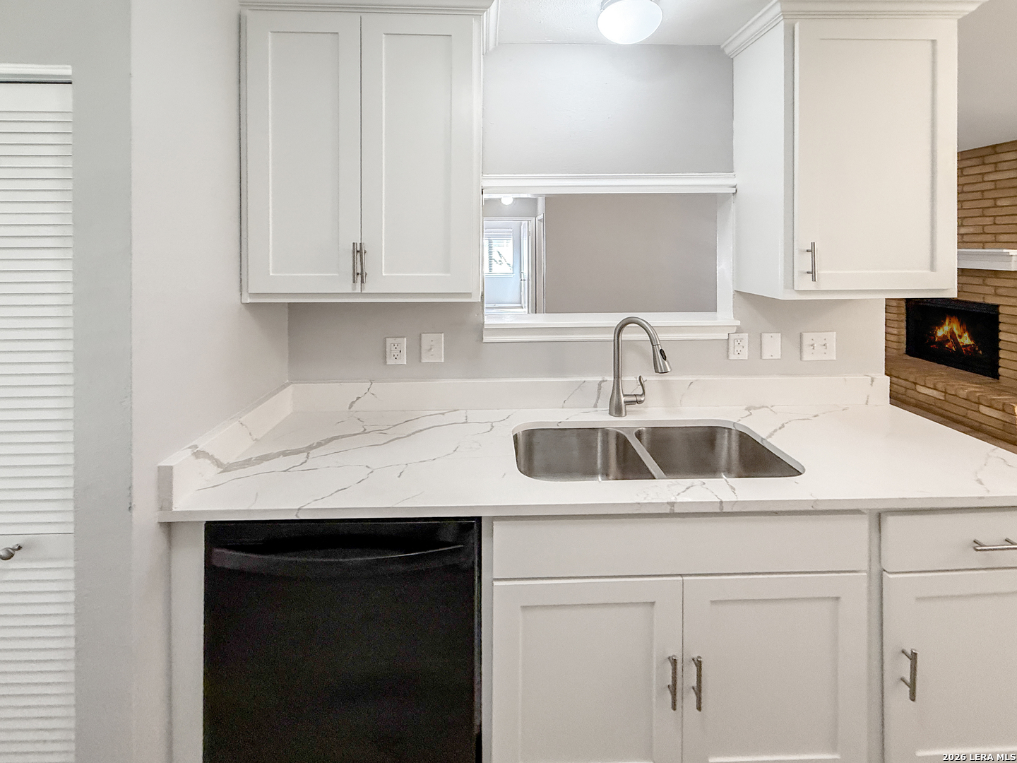 property viewer photo 36