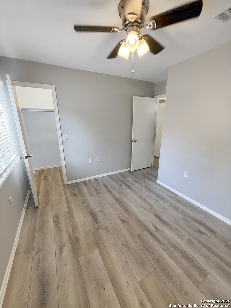 property viewer photo 9