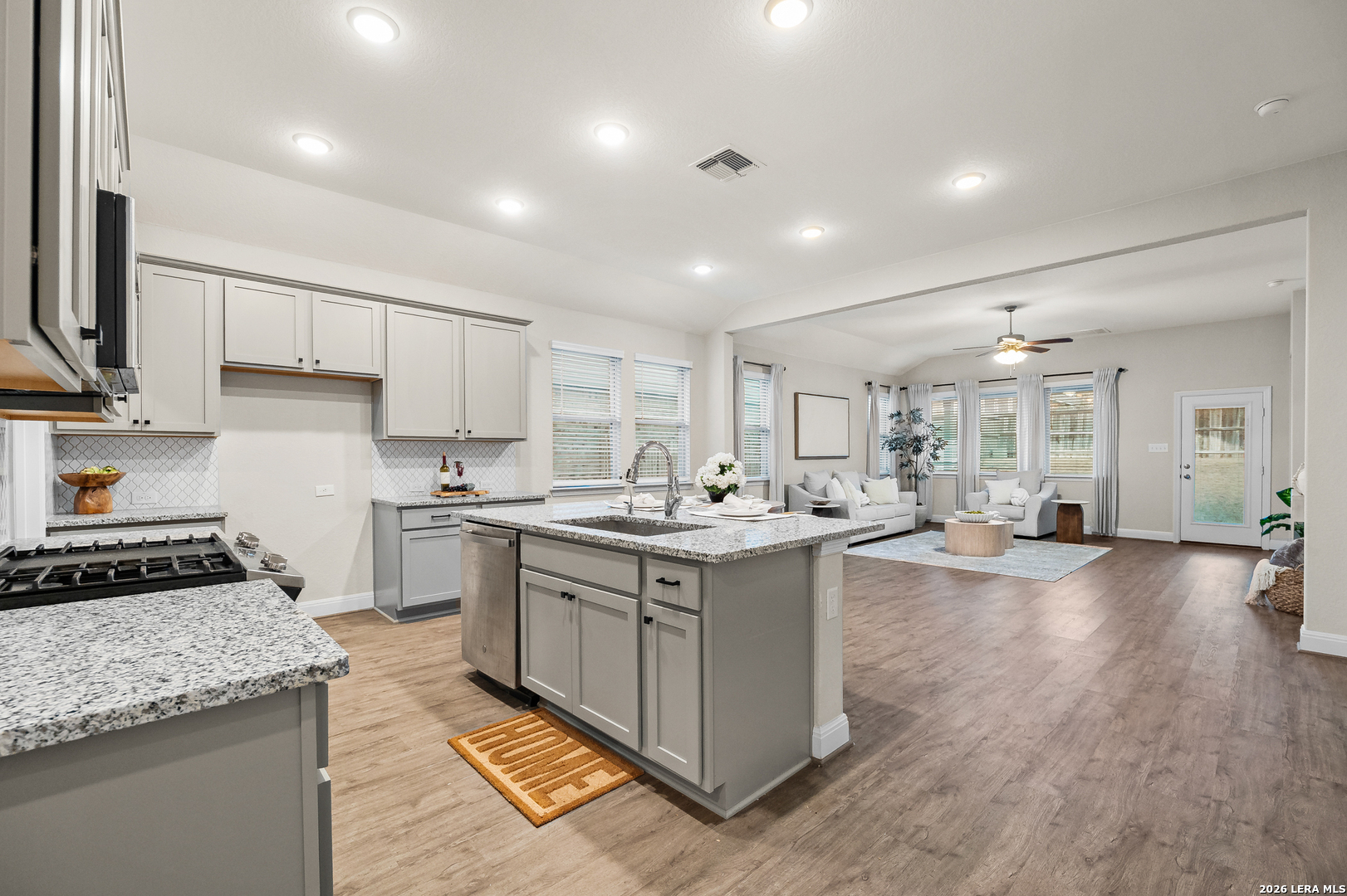property viewer photo 14