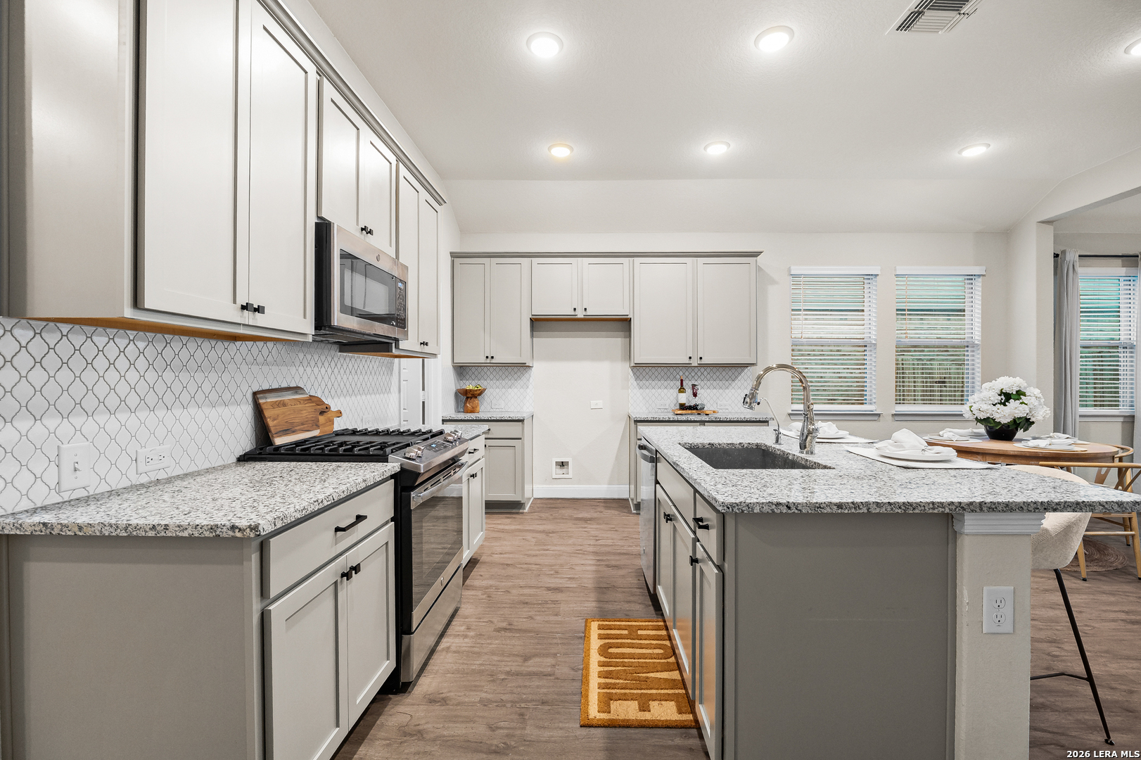 property viewer photo 15