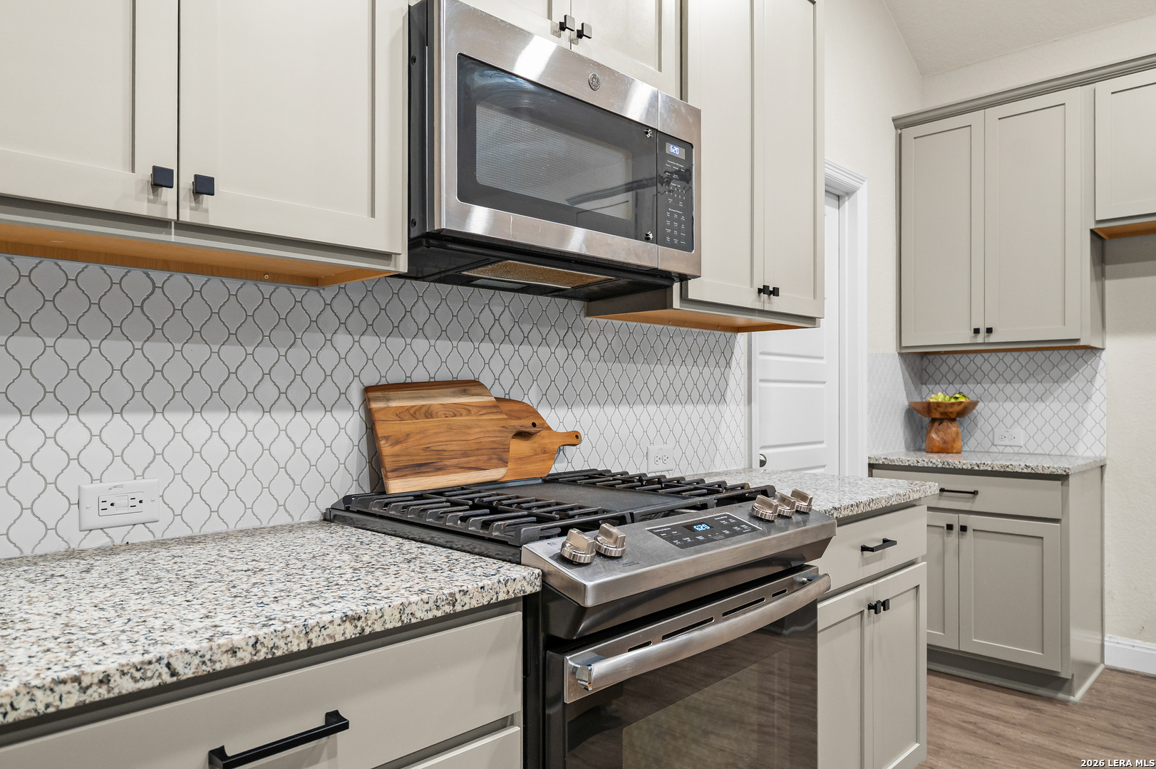 property viewer photo 16