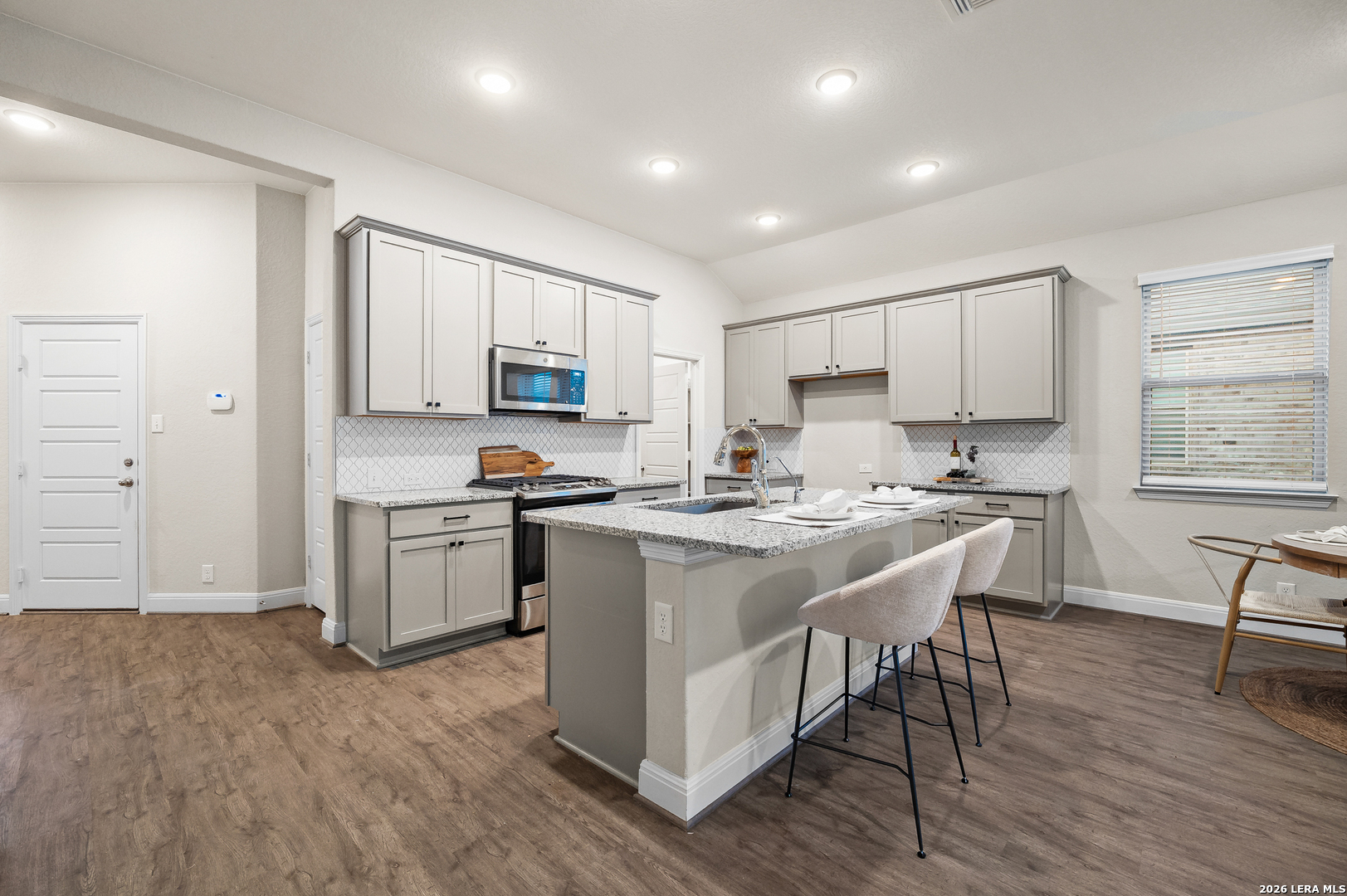 property viewer photo 17