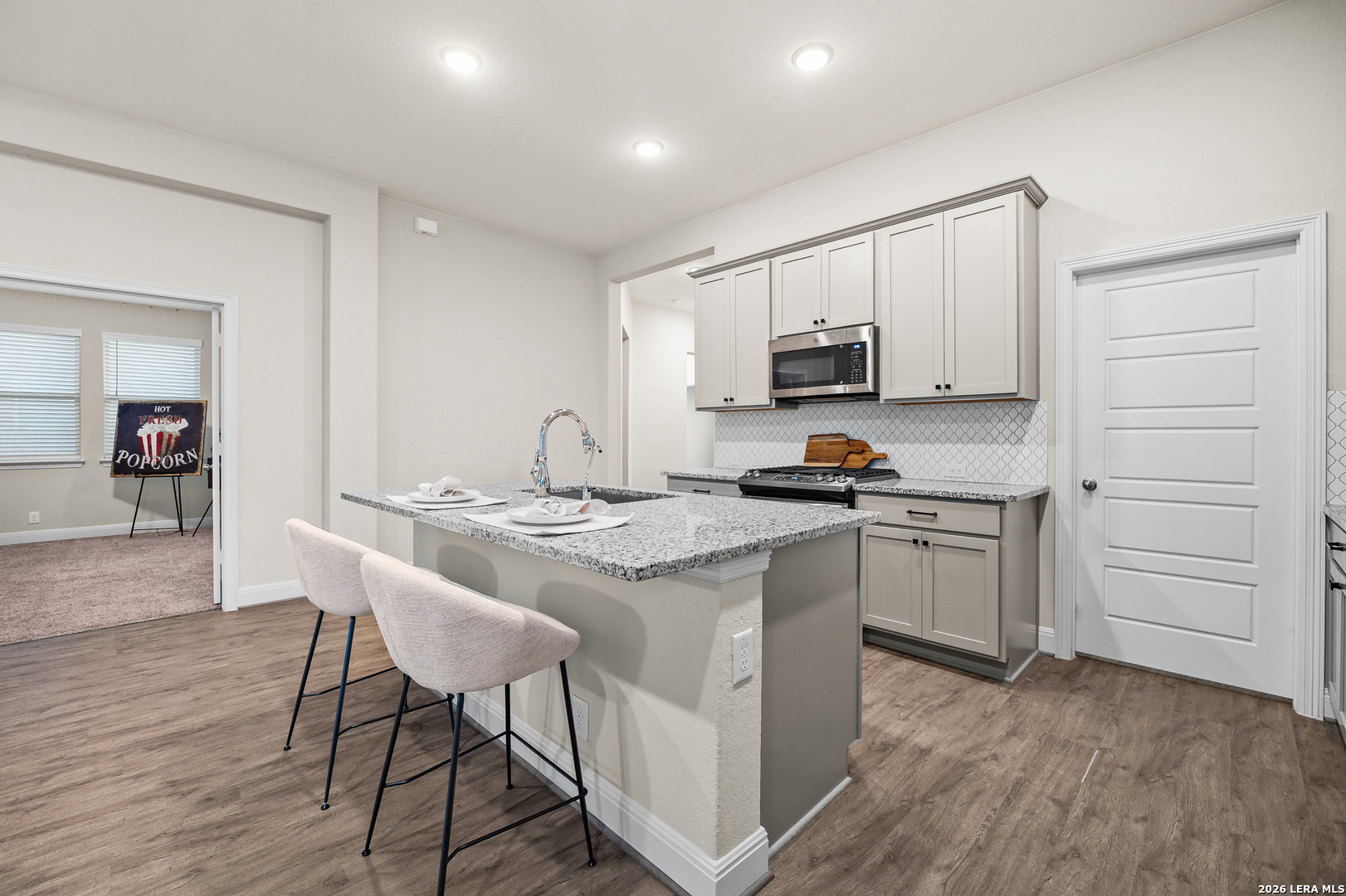 property viewer photo 19