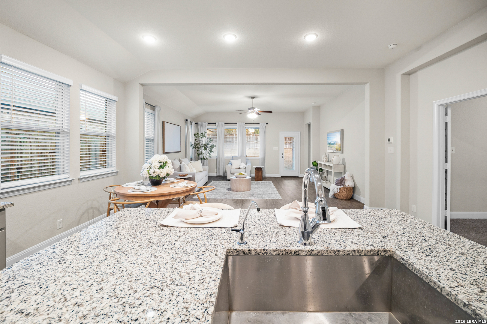 property viewer photo 21