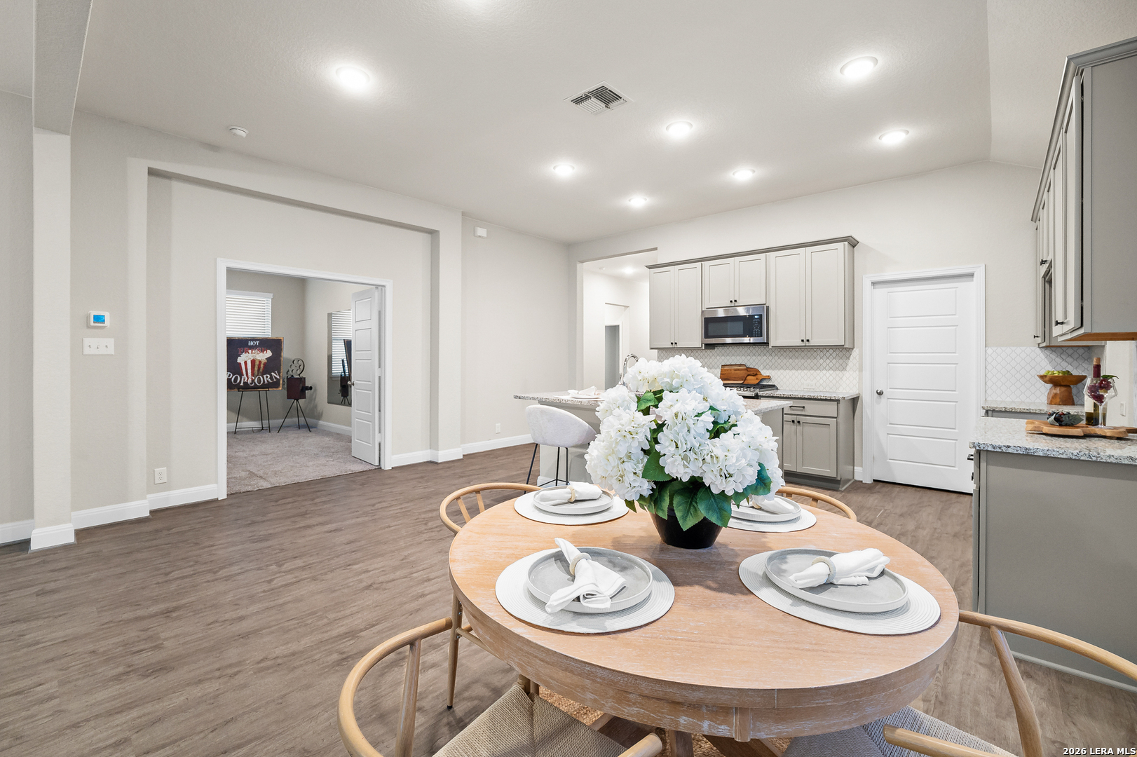 property viewer photo 23