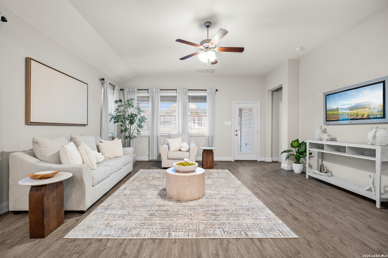 property viewer photo 25