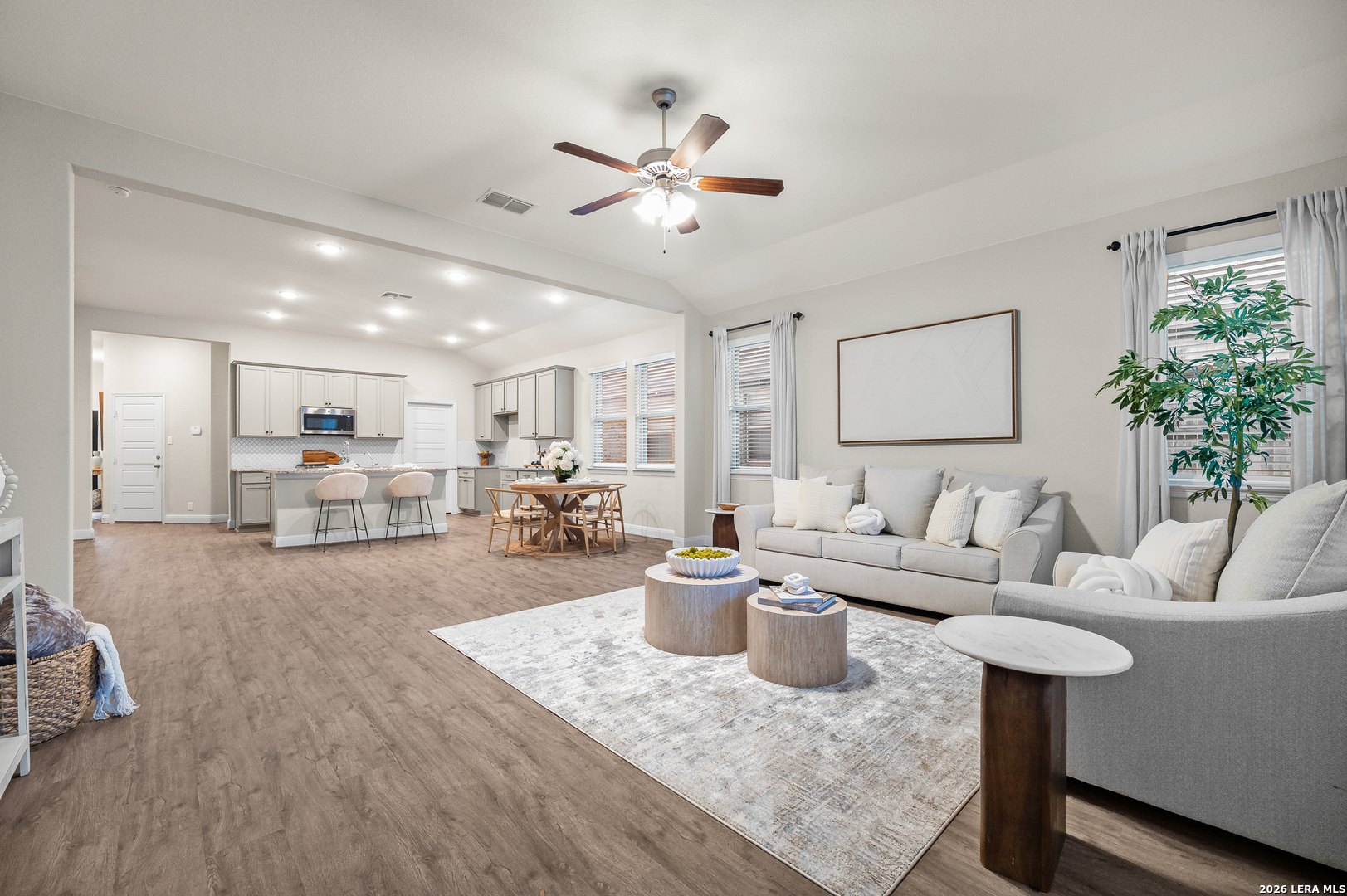 property viewer photo 27