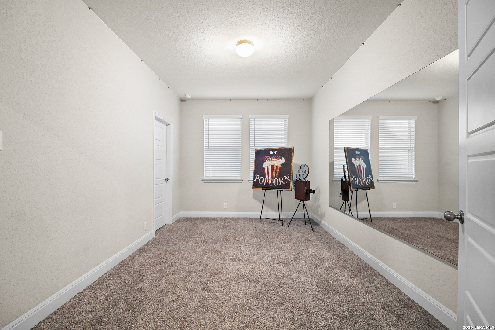 property viewer photo 29