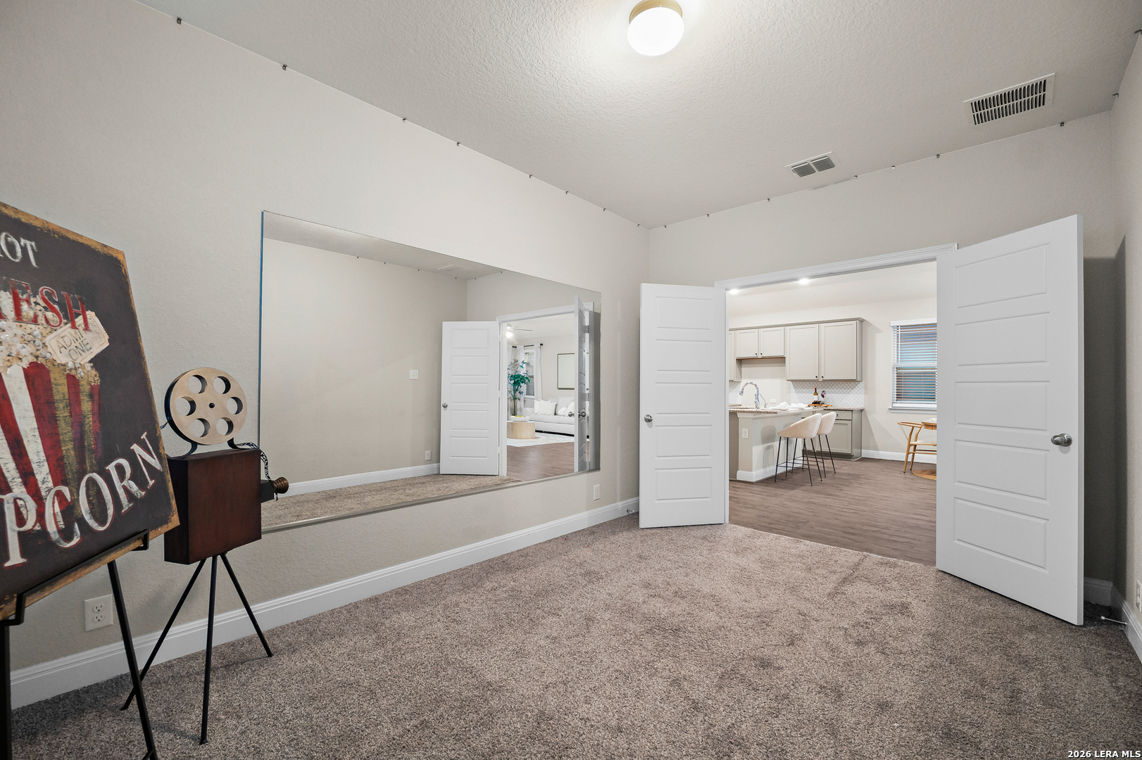 property viewer photo 30