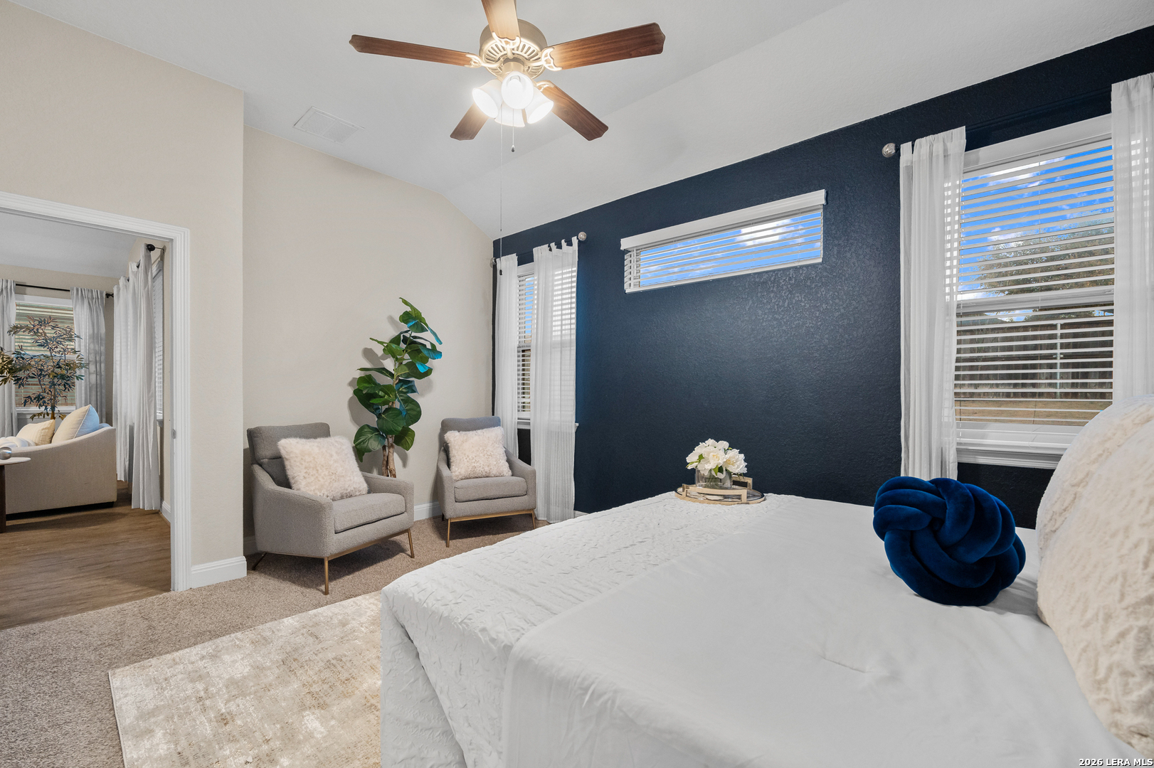 property viewer photo 32