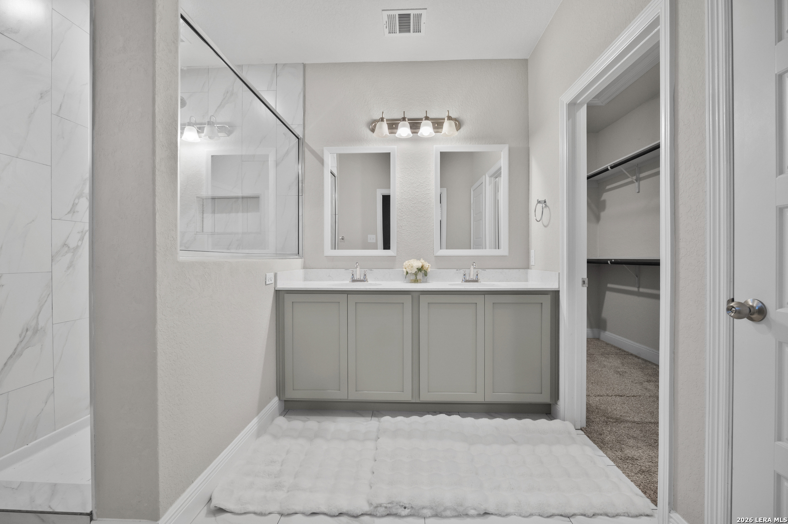 property viewer photo 35