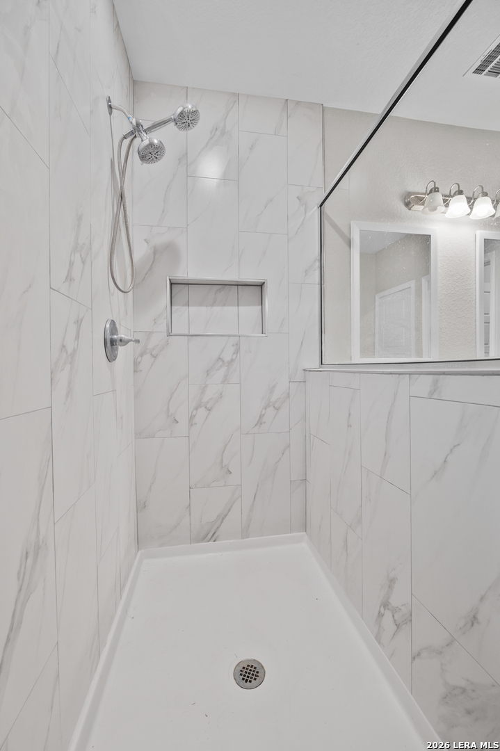 property viewer photo 38