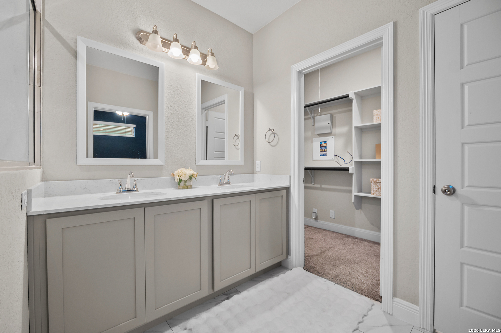 property viewer photo 39
