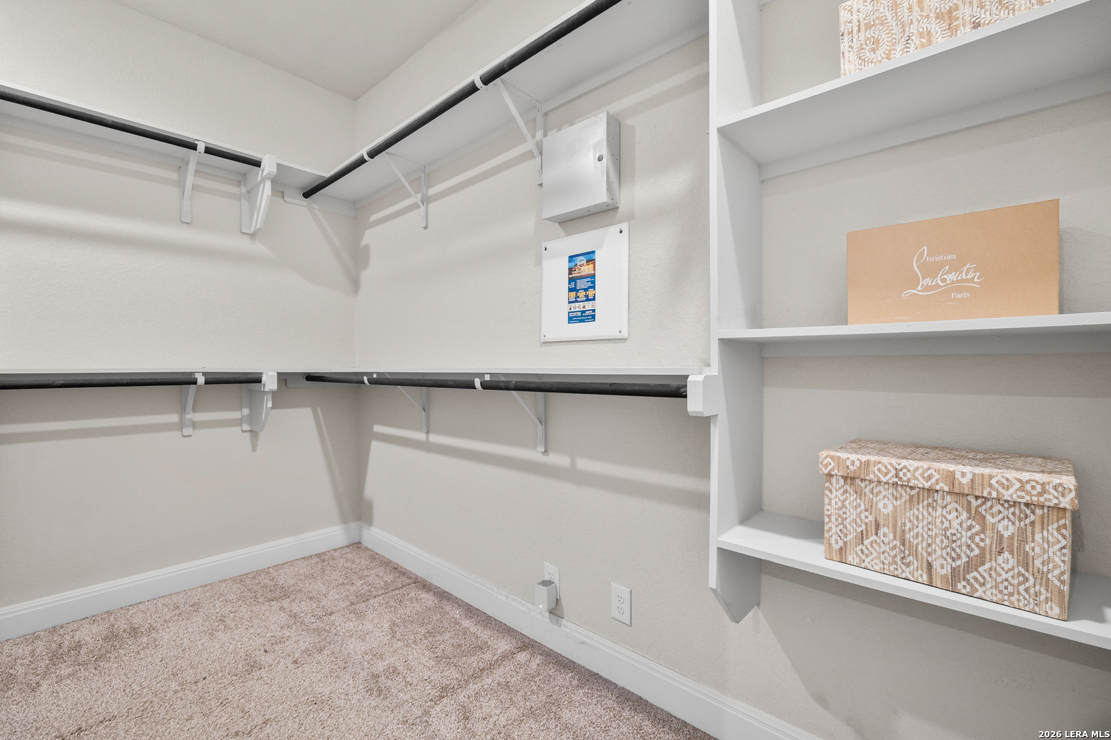 property viewer photo 40