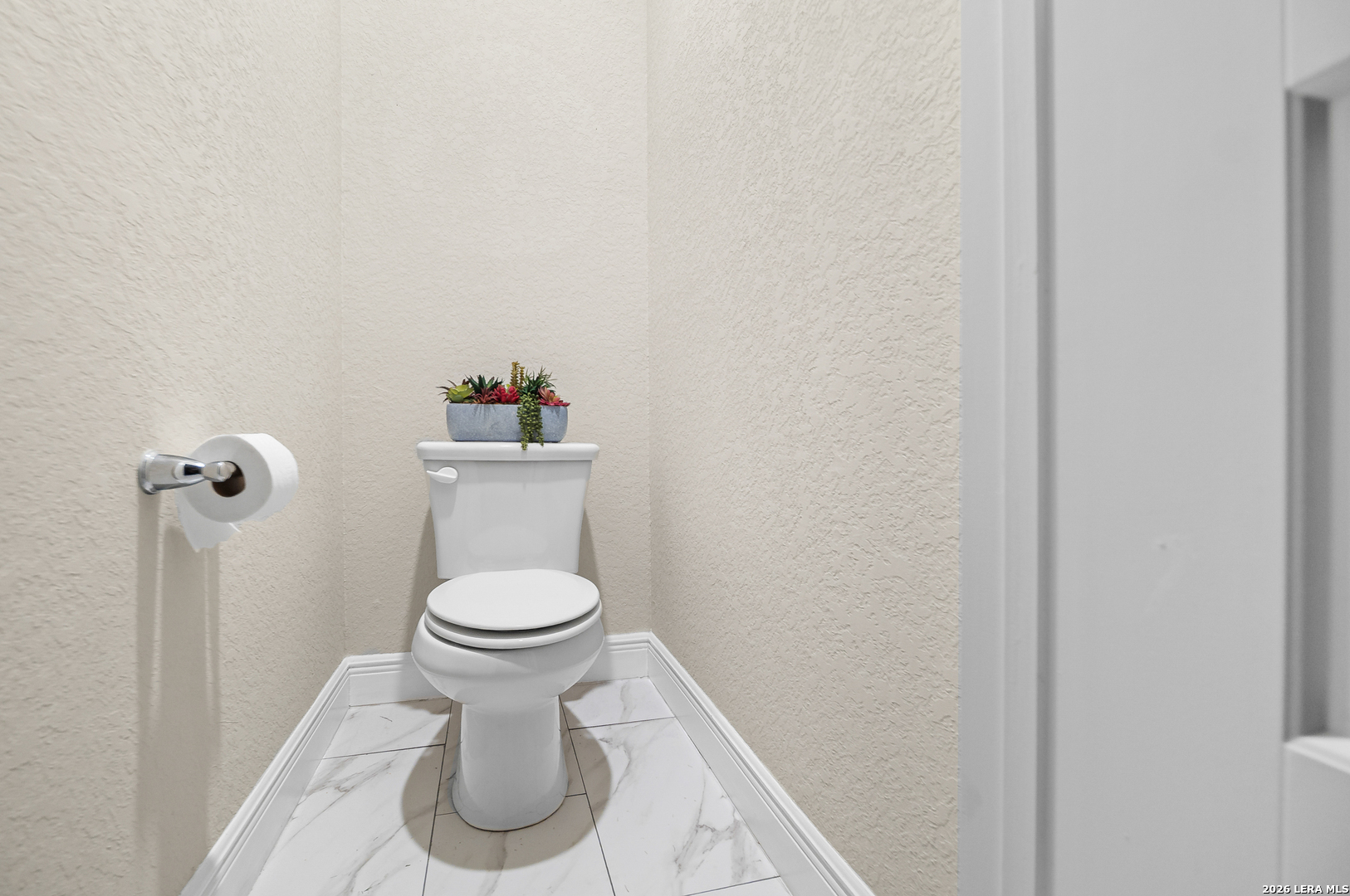 property viewer photo 42