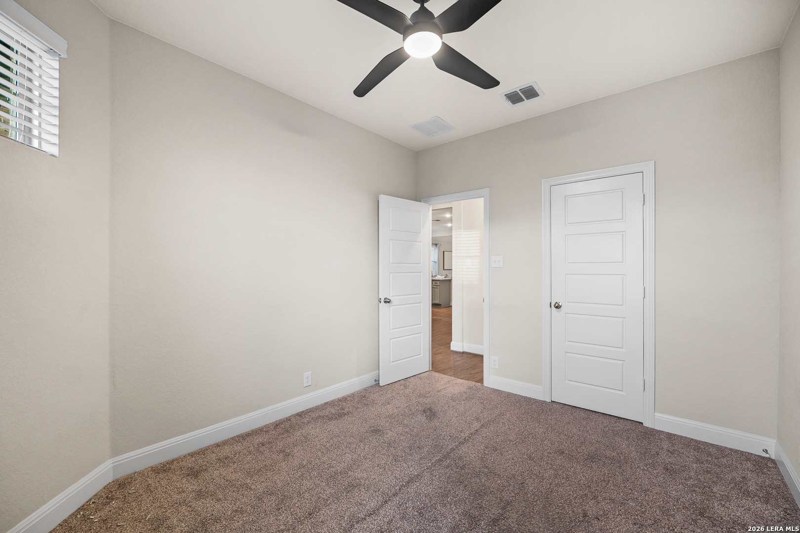 property viewer photo 7