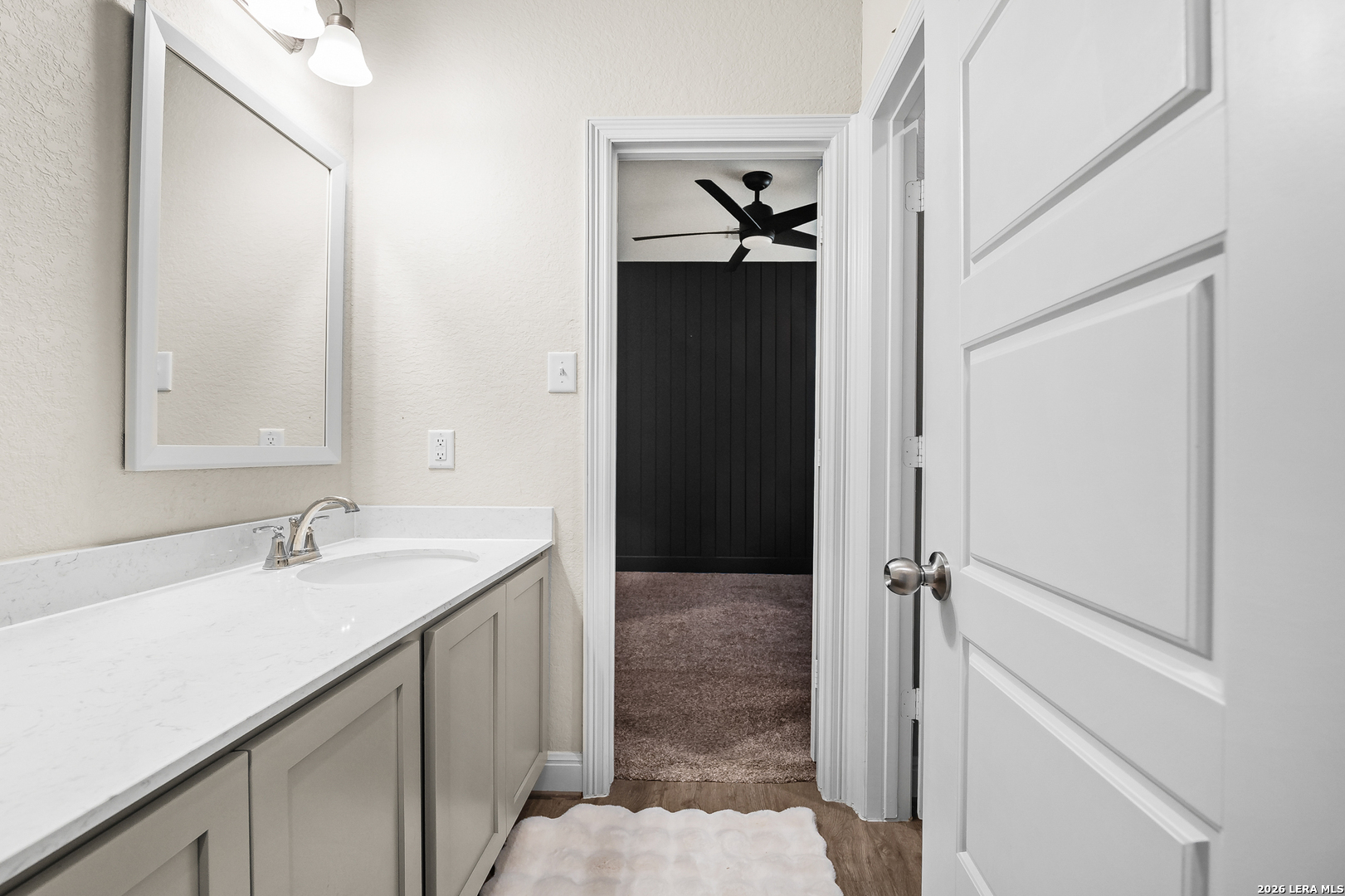 property viewer photo 9