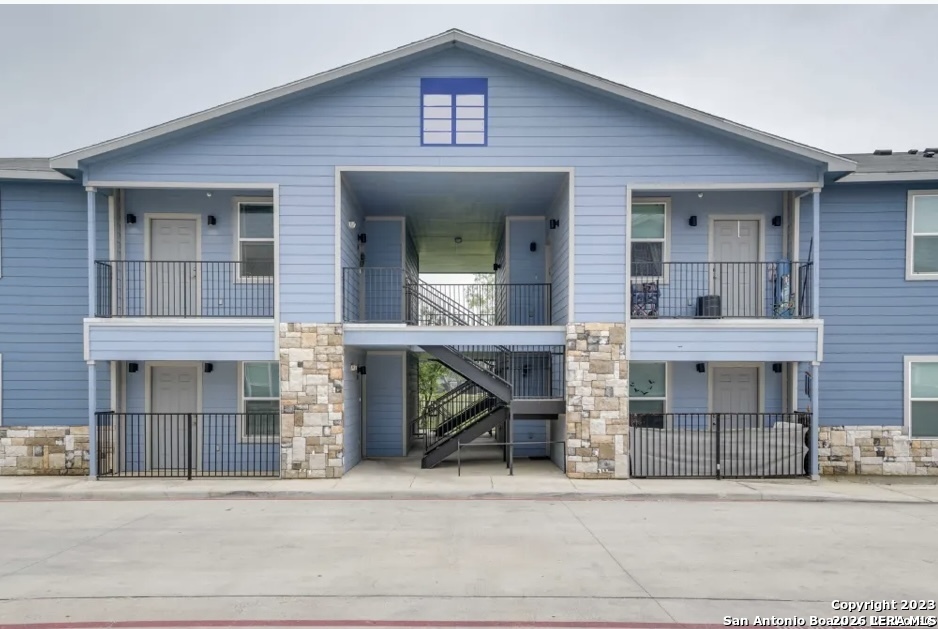 property viewer photo 13