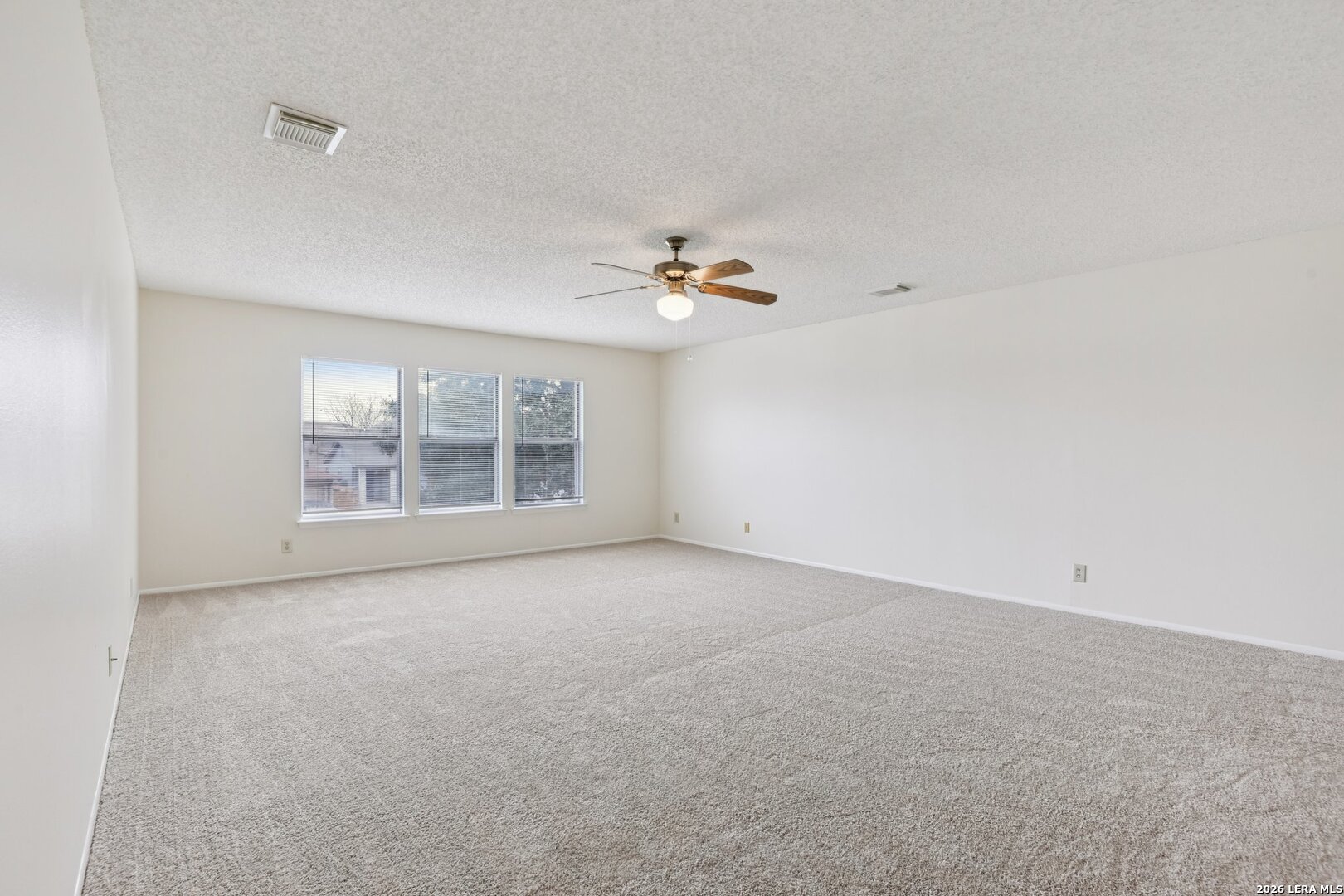 property viewer photo 12