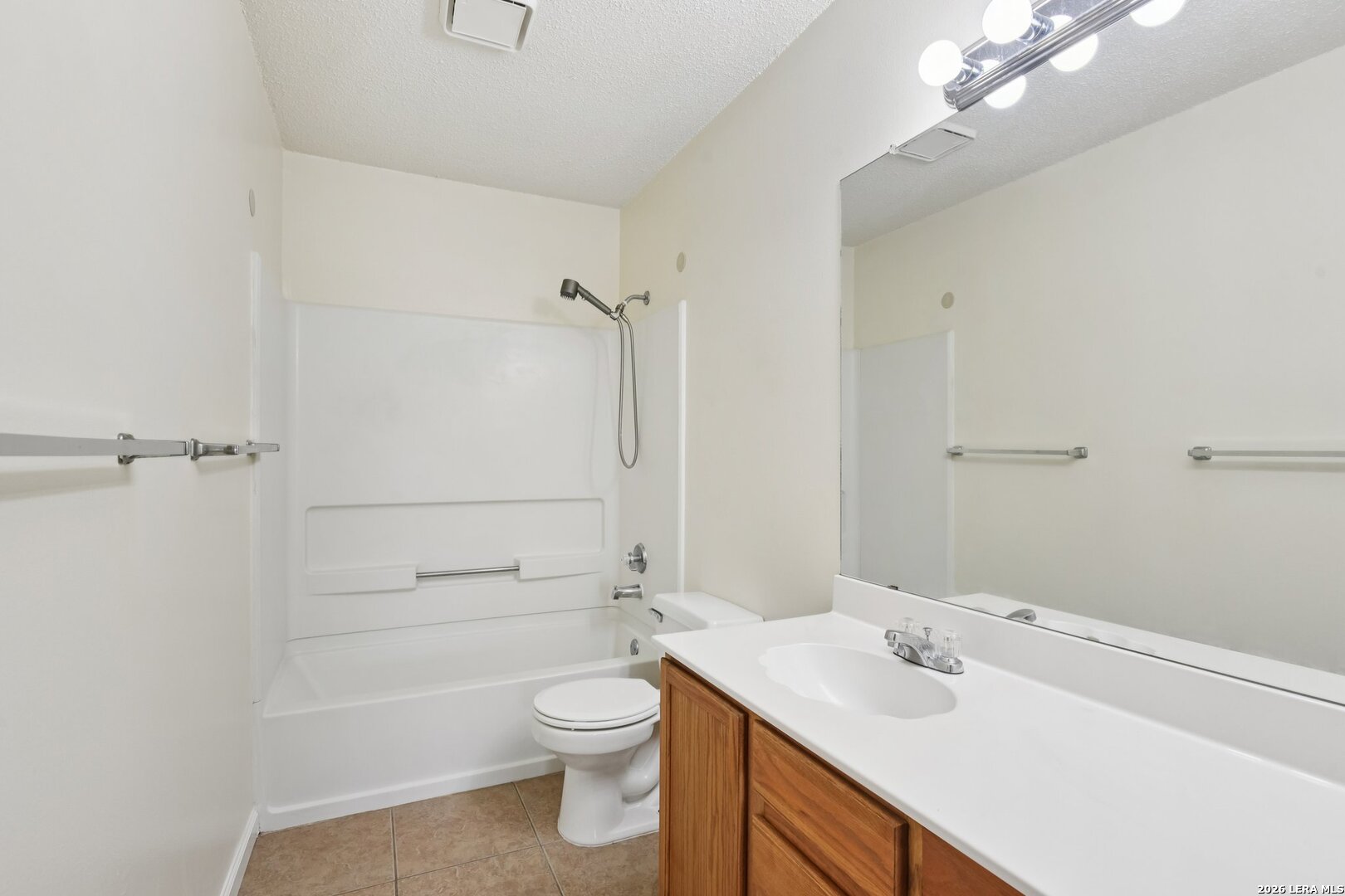 property viewer photo 15