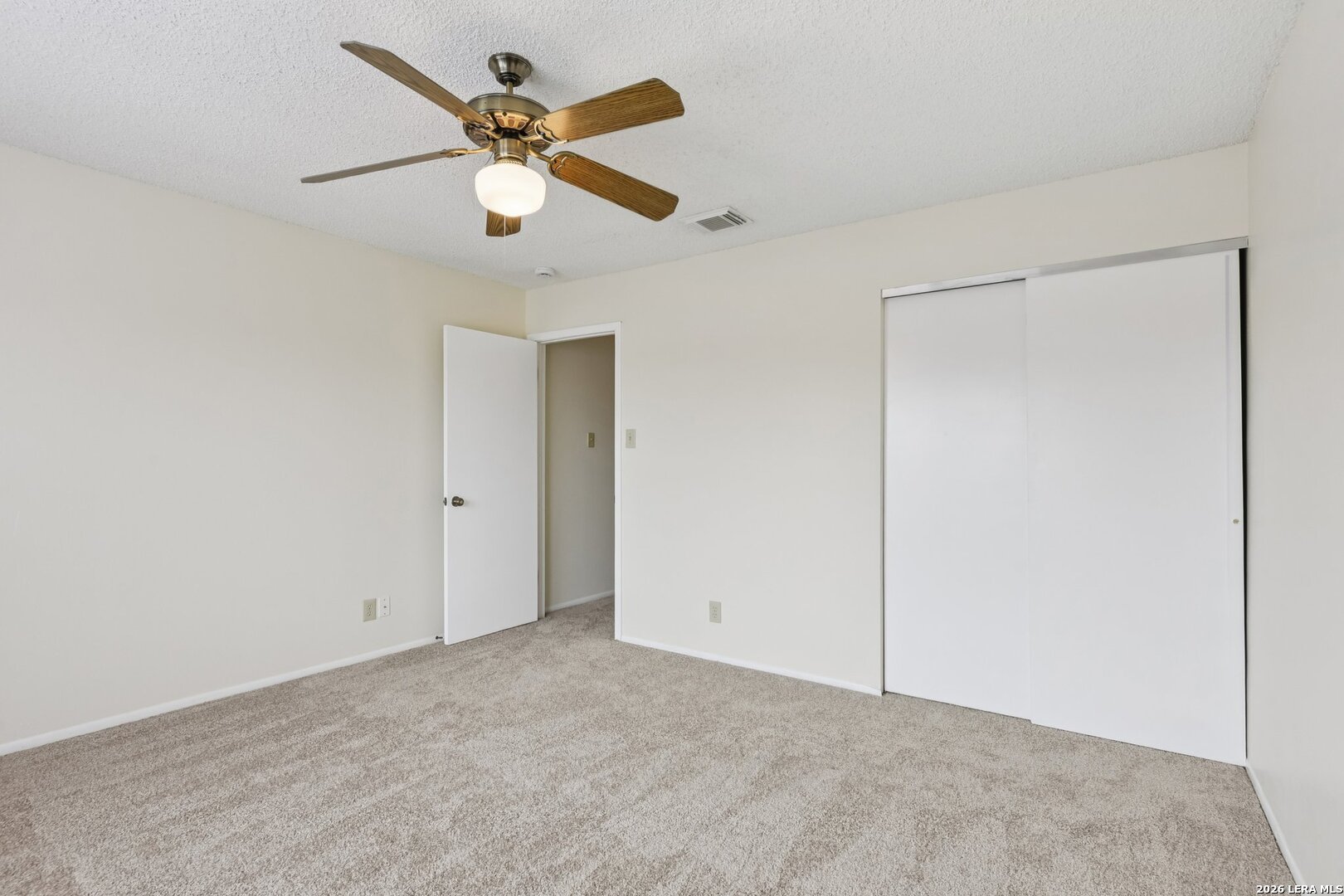 property viewer photo 16
