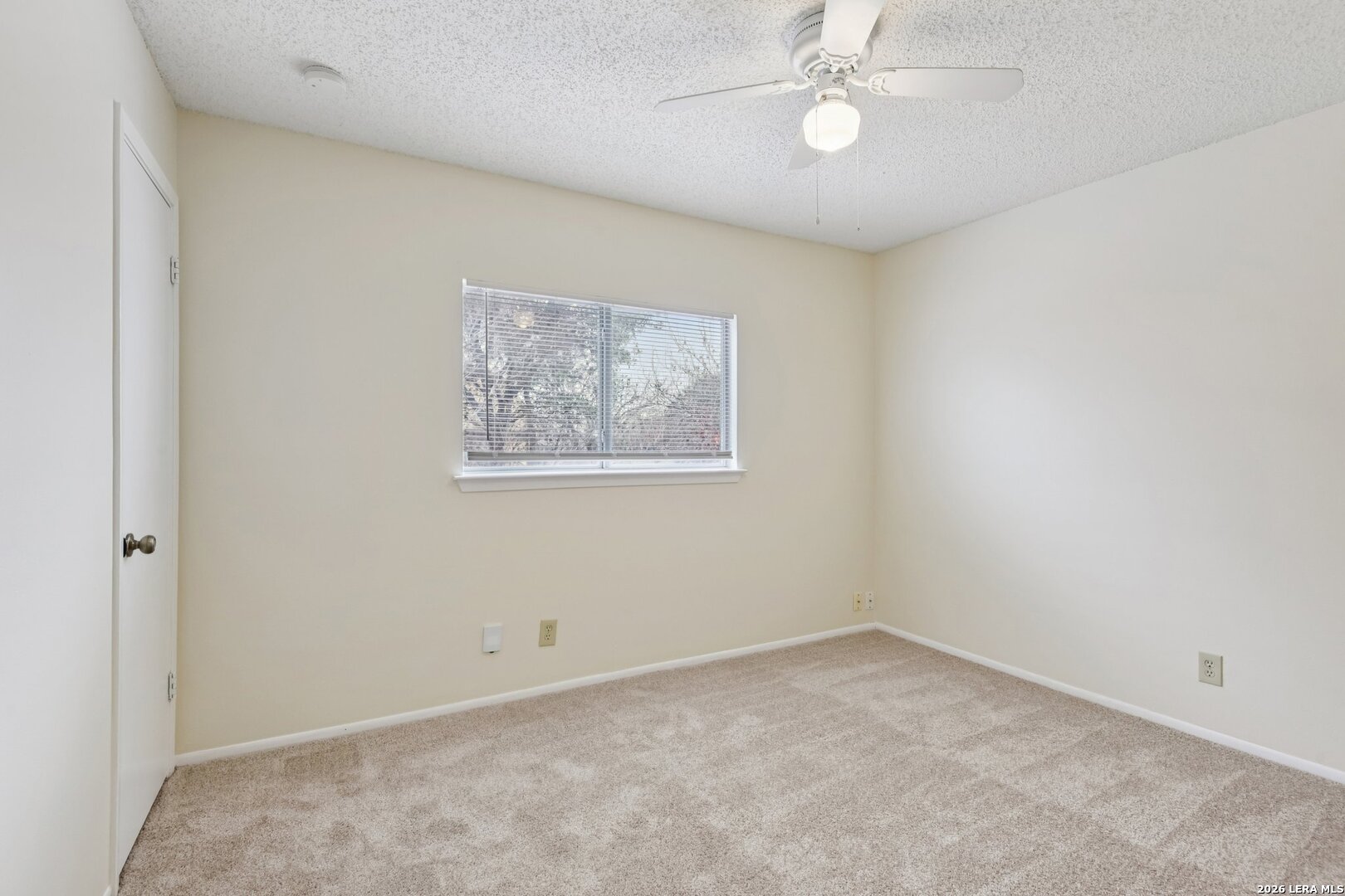 property viewer photo 18