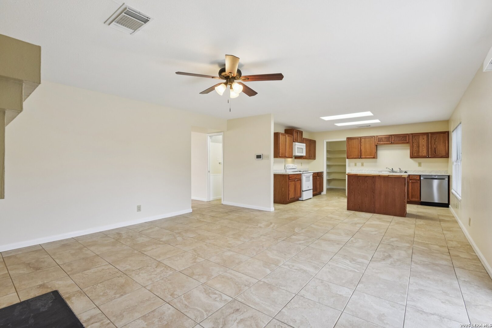 property viewer photo 6