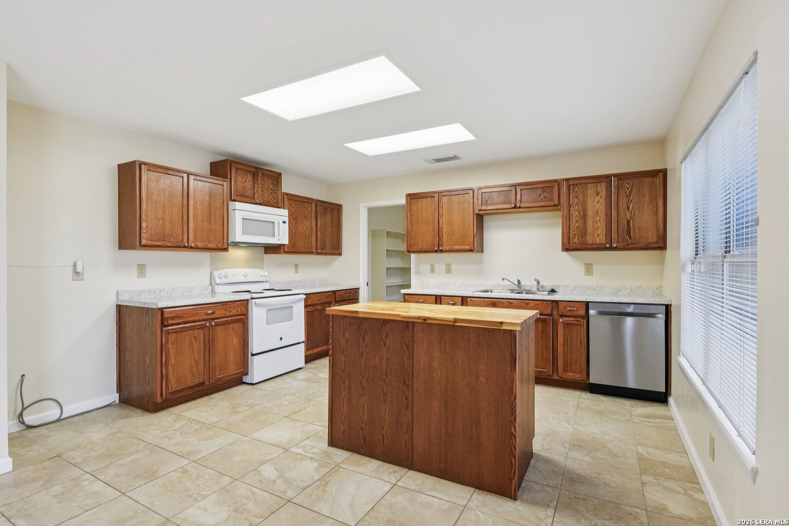 property viewer photo 7