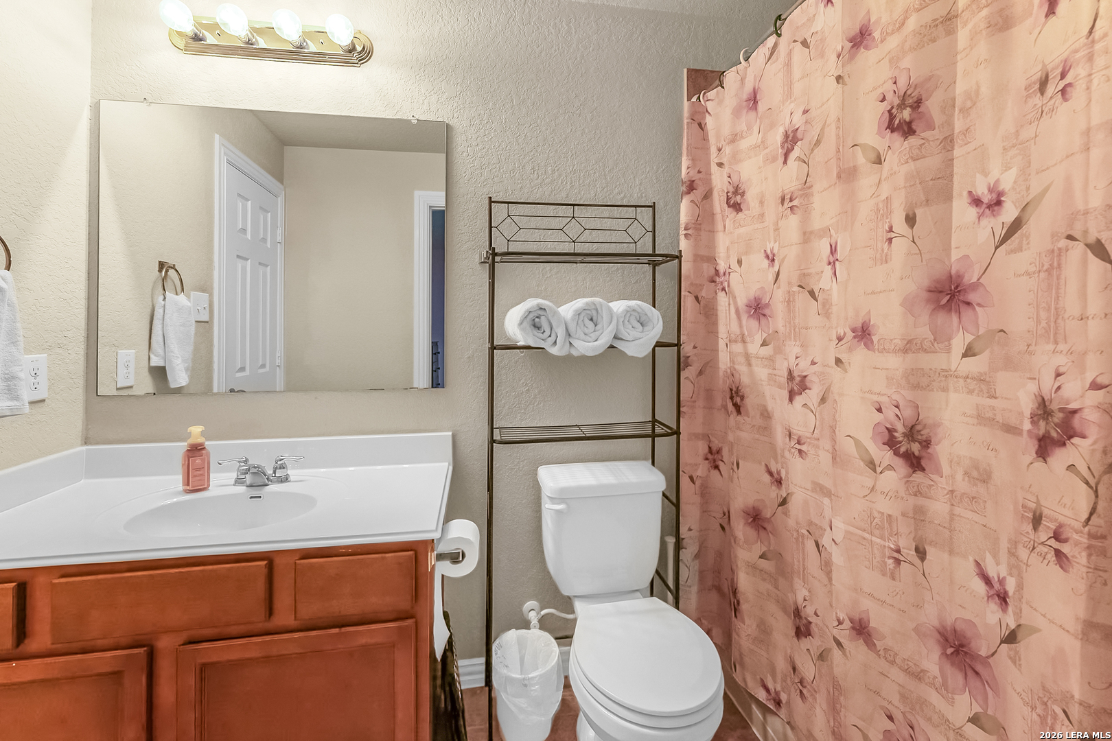 property viewer photo 16