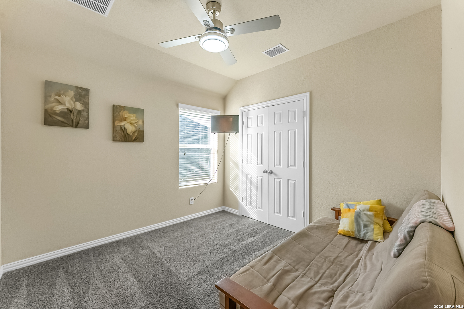 property viewer photo 18