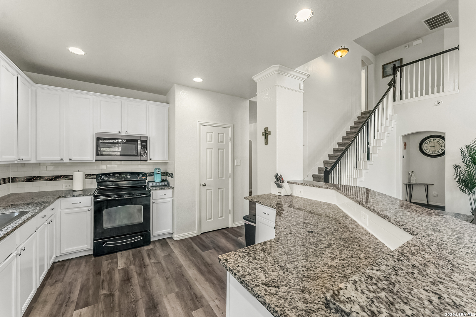 property viewer photo 5
