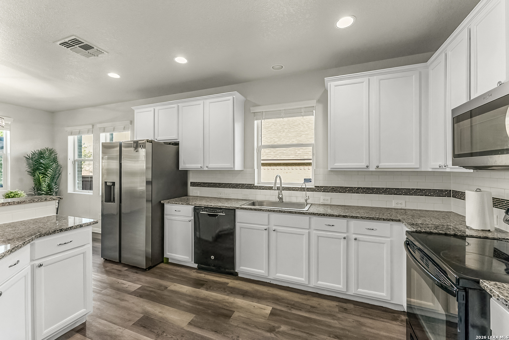 property viewer photo 6
