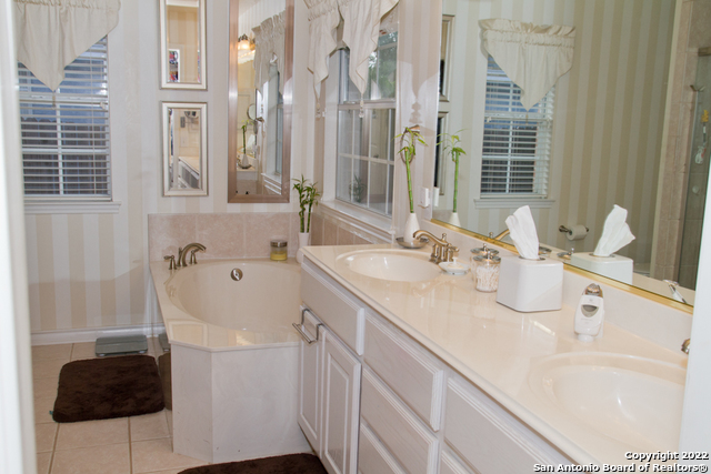 property viewer photo 14