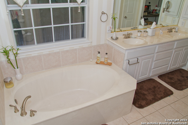 property viewer photo 15