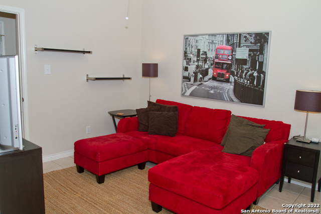 property viewer photo 6