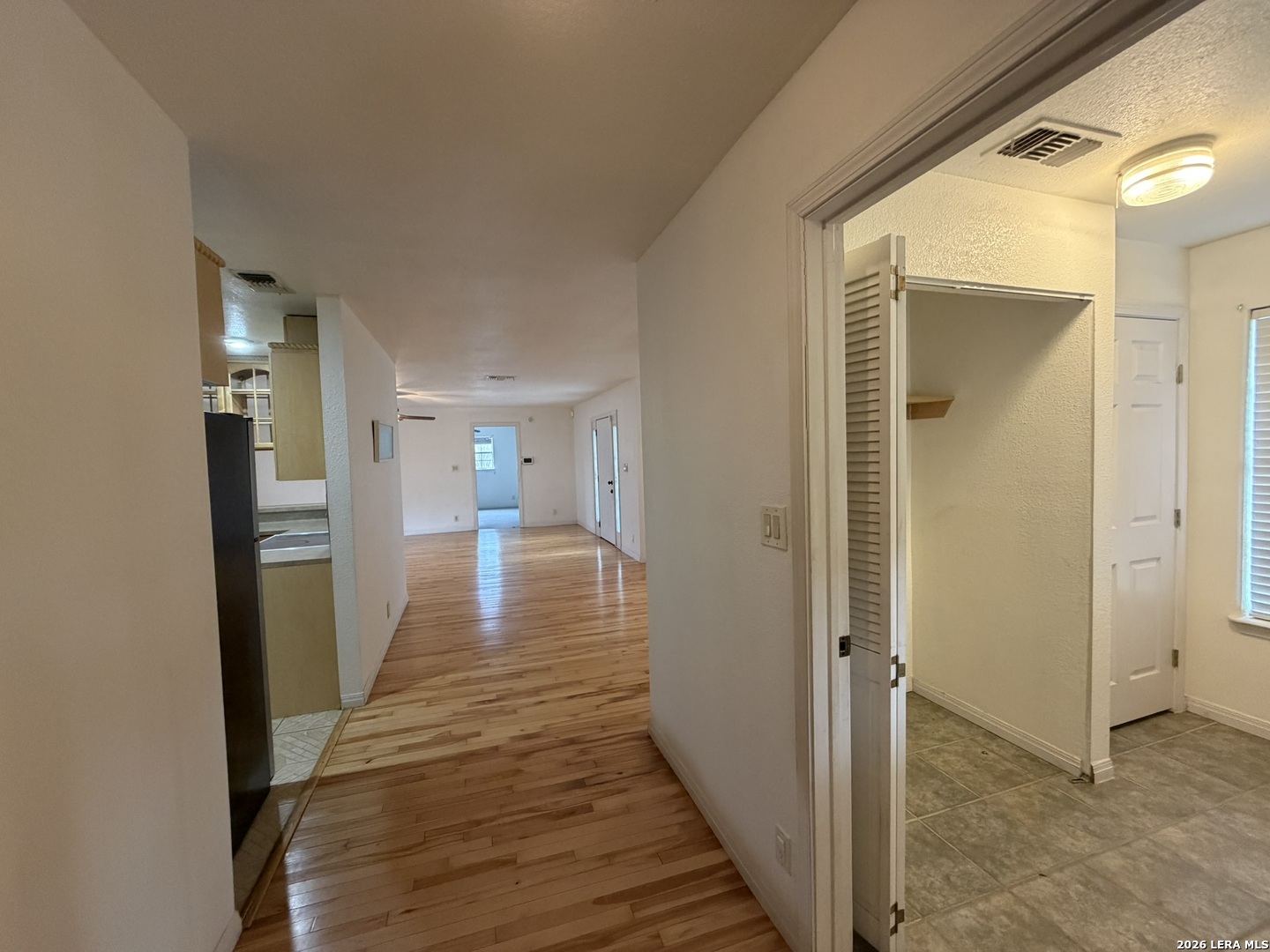 property viewer photo 12