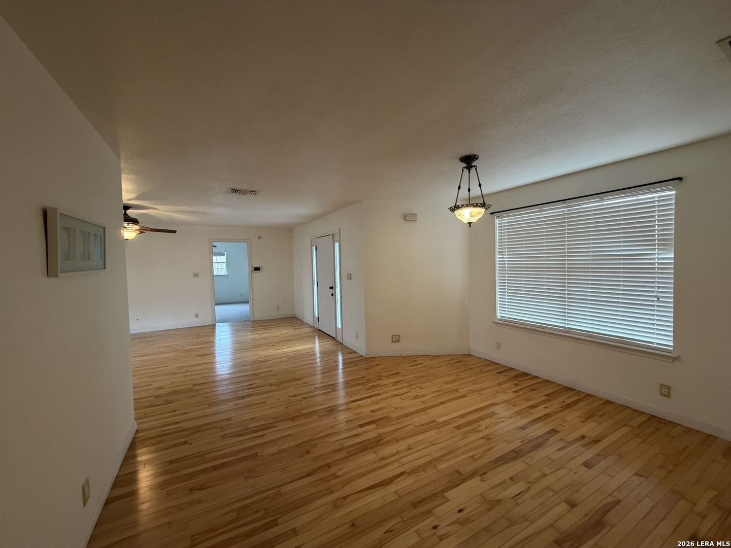 property viewer photo 13