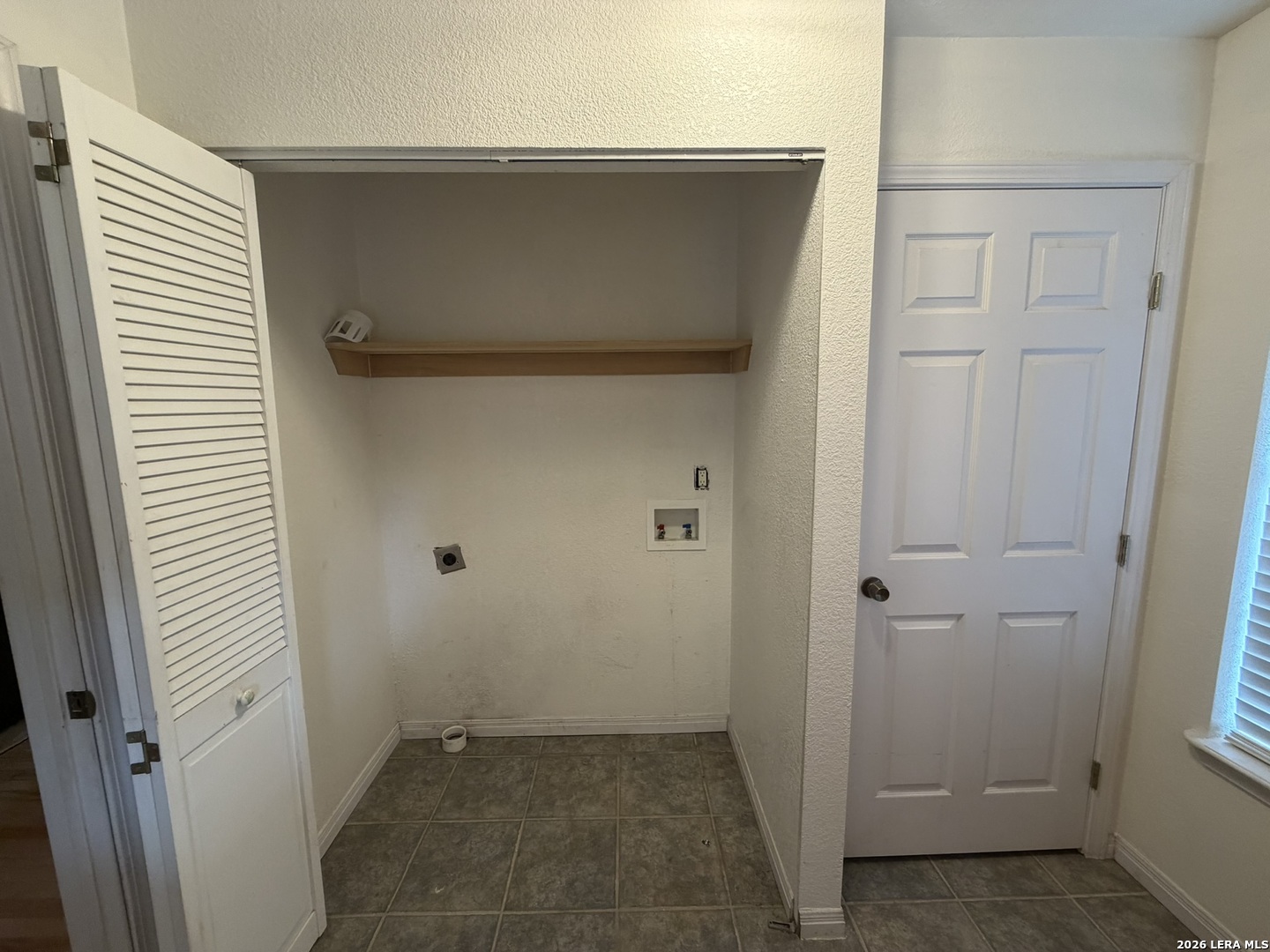 property viewer photo 23