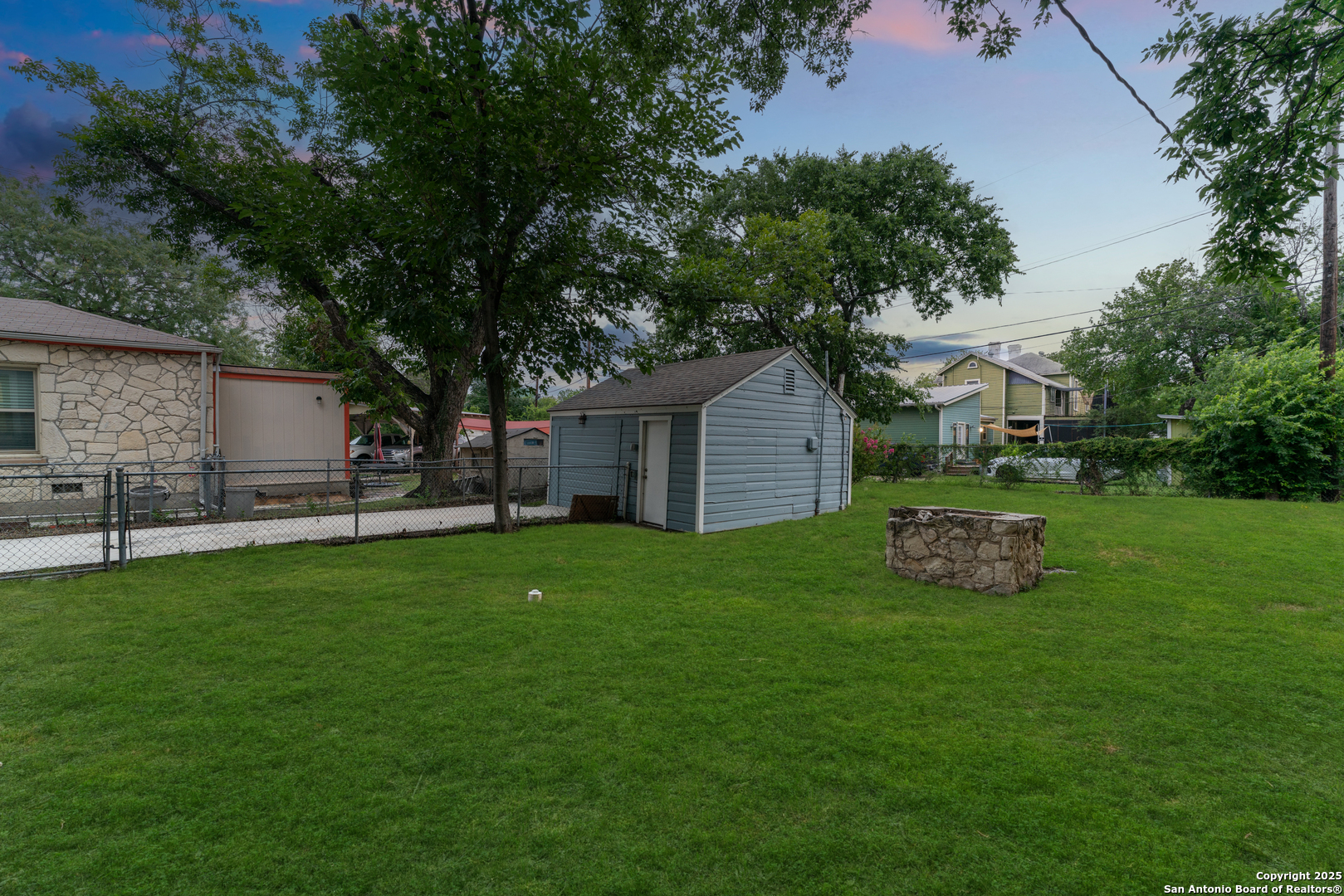 main property photo 17