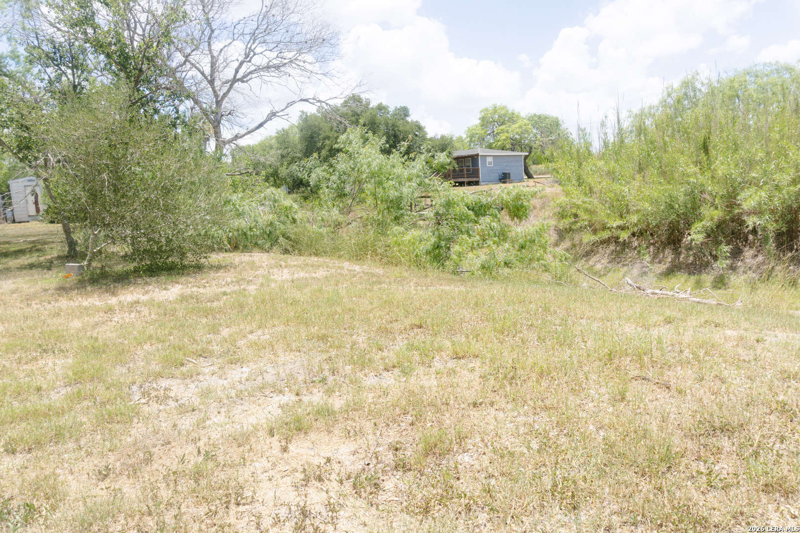 main property photo 7
