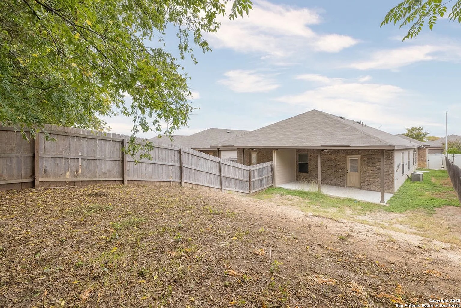 main property photo 18