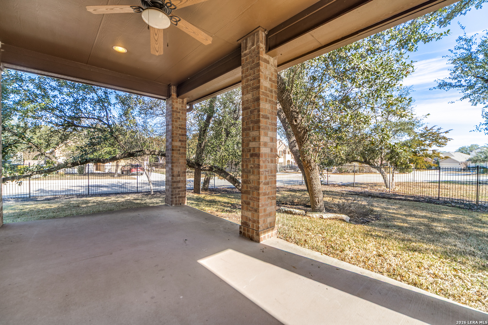 main property photo 22