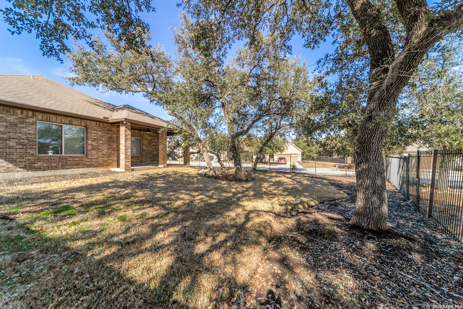 main property photo 23