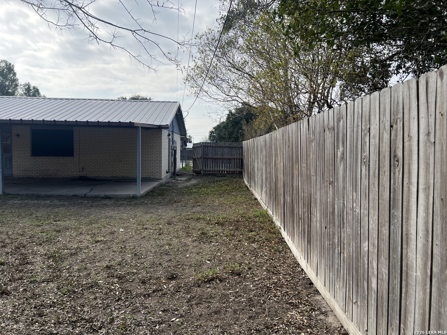 main property photo 13