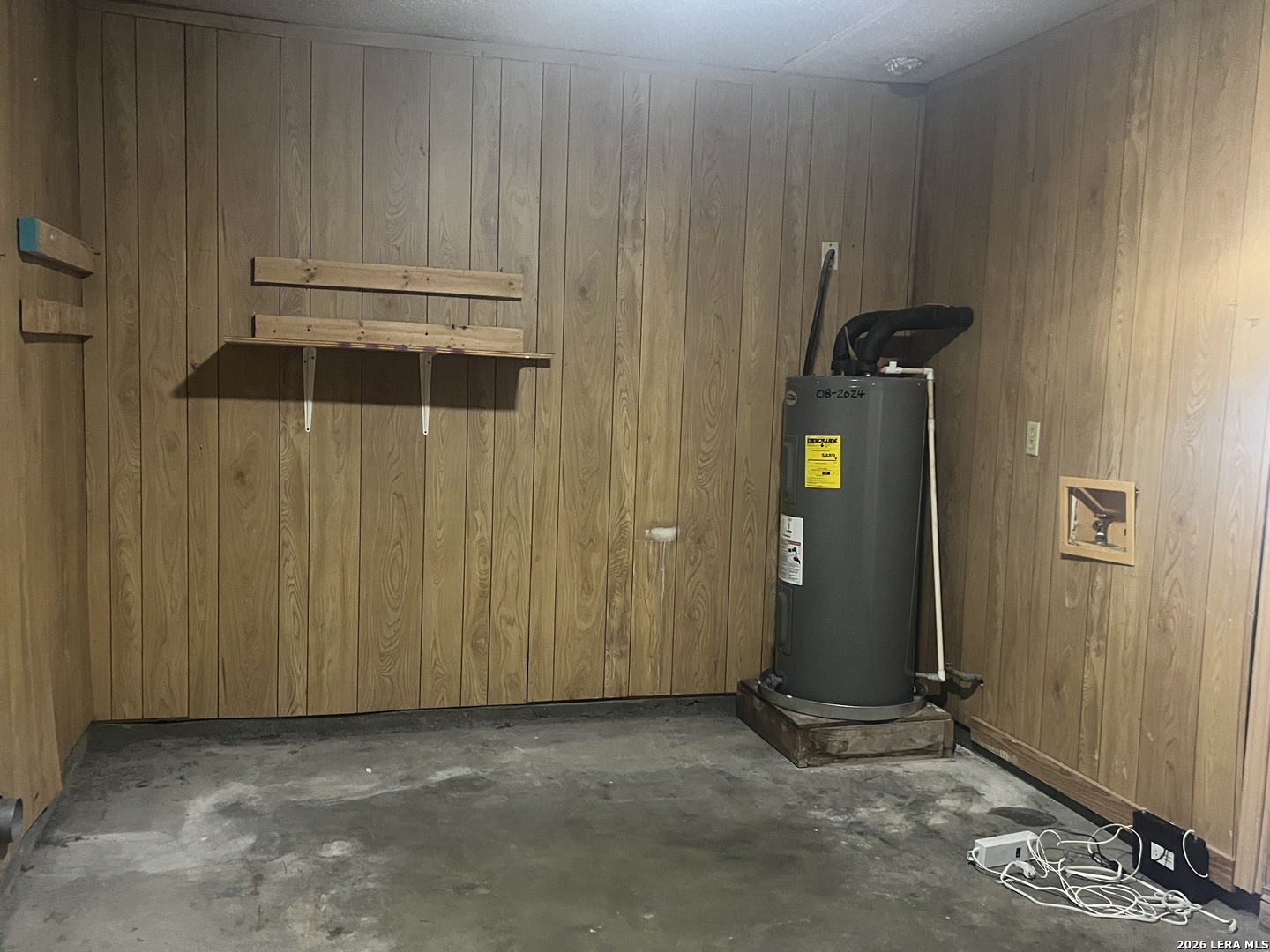 main property photo 17