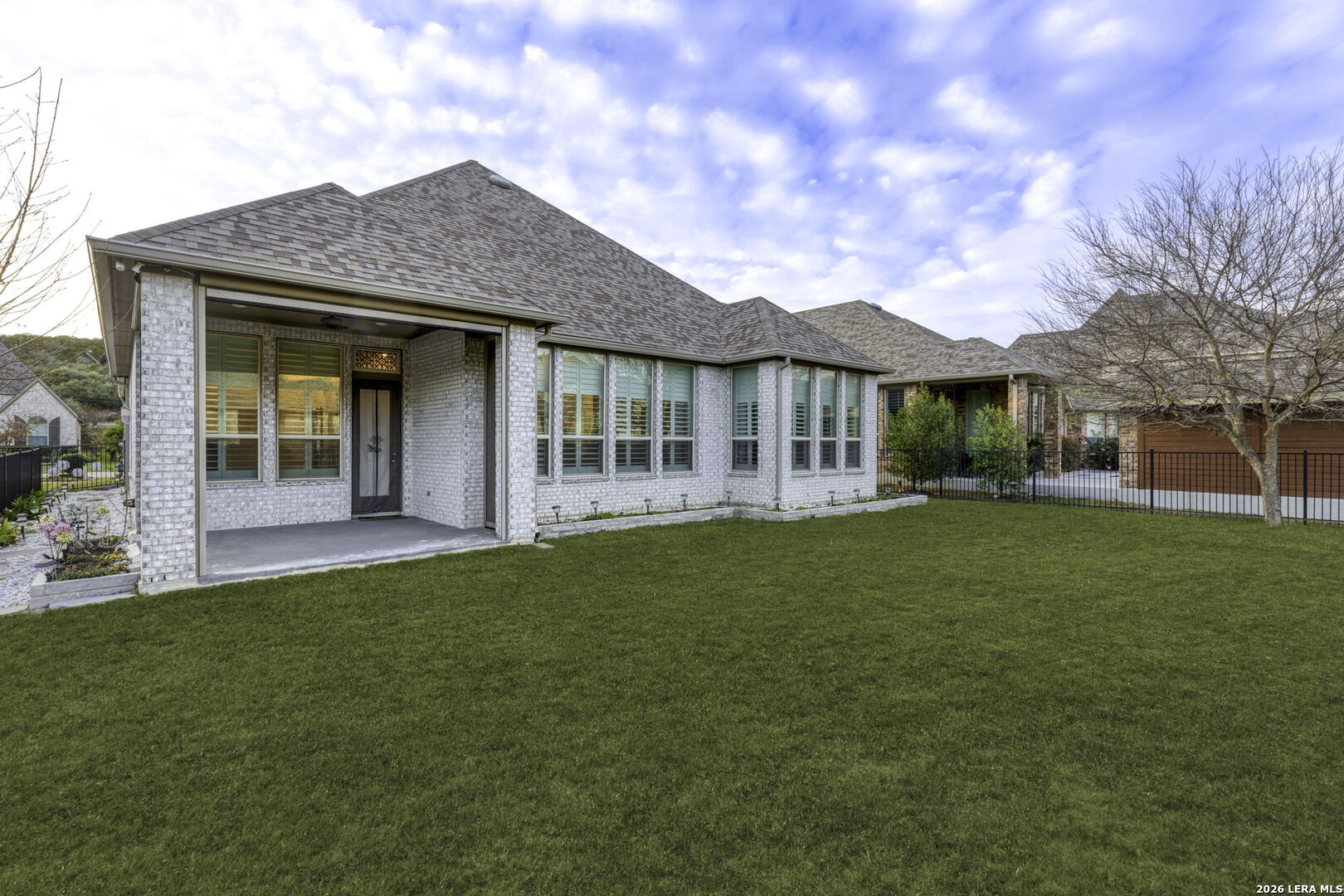 main property photo 40