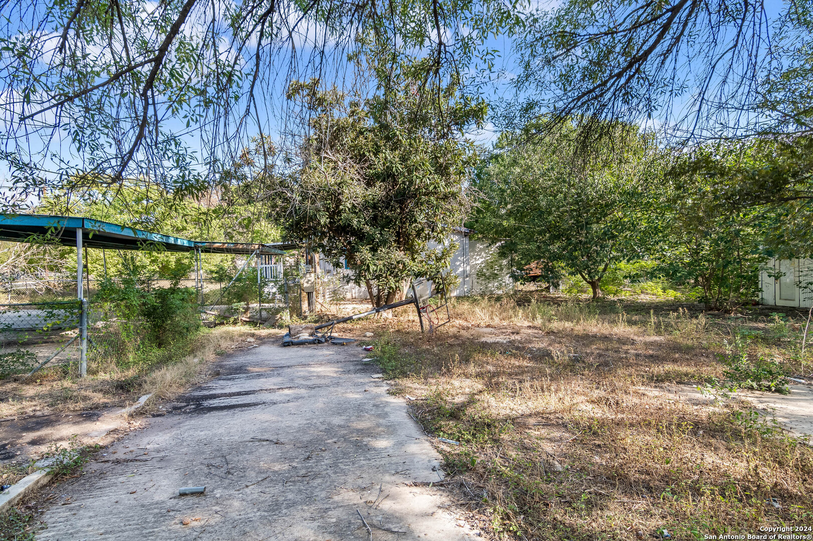 main property photo 8
