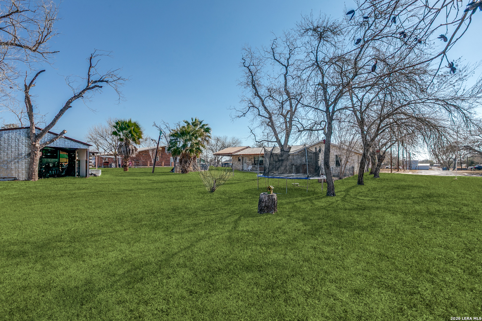 main property photo 17