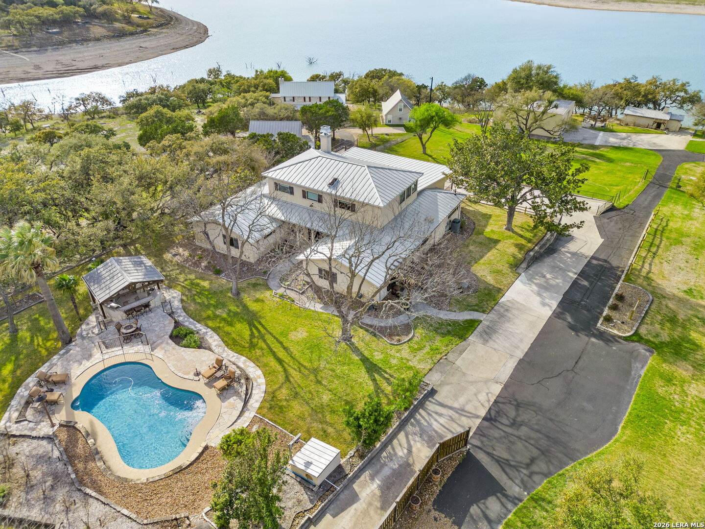 main property photo 43