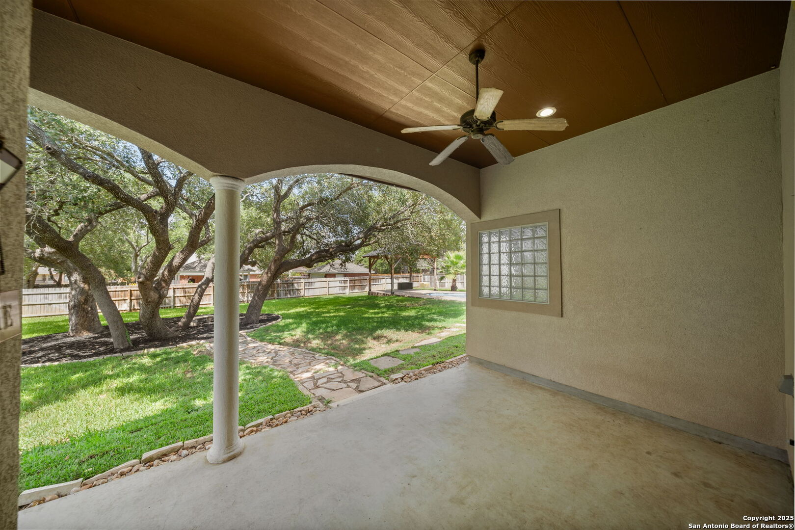 main property photo 23